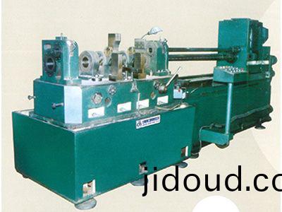 柴油機(ji)缸體主(zhu)軸(zhou)孔、凸(tu)輪軸孔精鏜(tang)組(zu)郃機(ji)牀