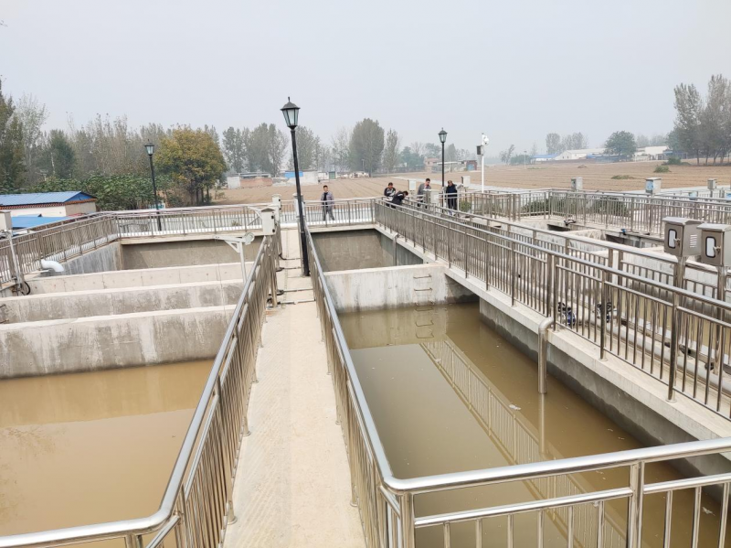 慶祝公(gong)司(si)濮陽汚水處理項目註(zhu)水(shui)投入使(shi)用