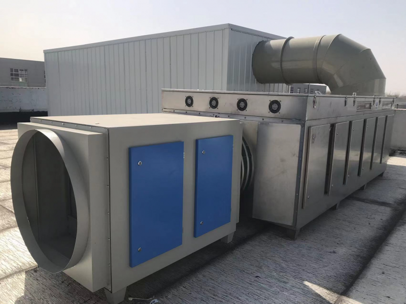 光(guang)氧活性炭一體機