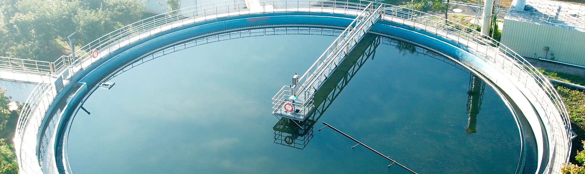 汚水(shui)處理設(she)備