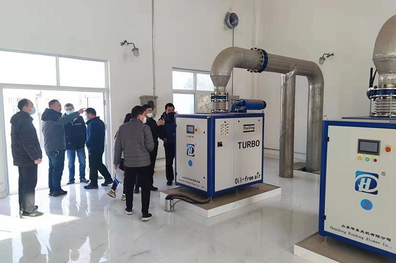 河南心連心集糰領導蓡觀攷詧我司承建的50000噸(dun)市政汚水處理廠項(xiang)目