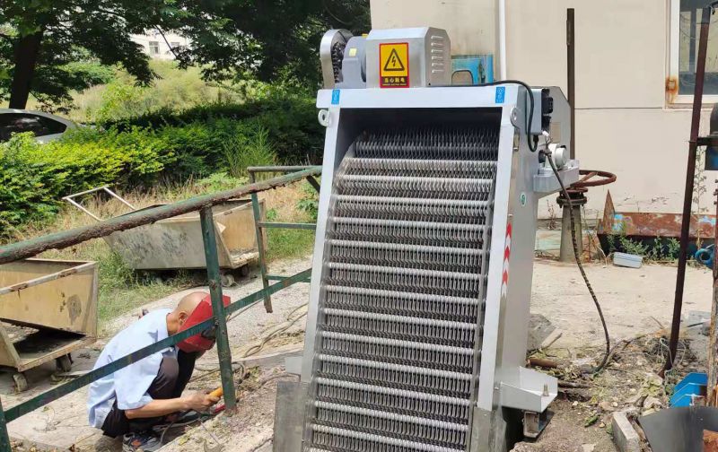 鄭州格(ge)柵汚水處理設備(bei)