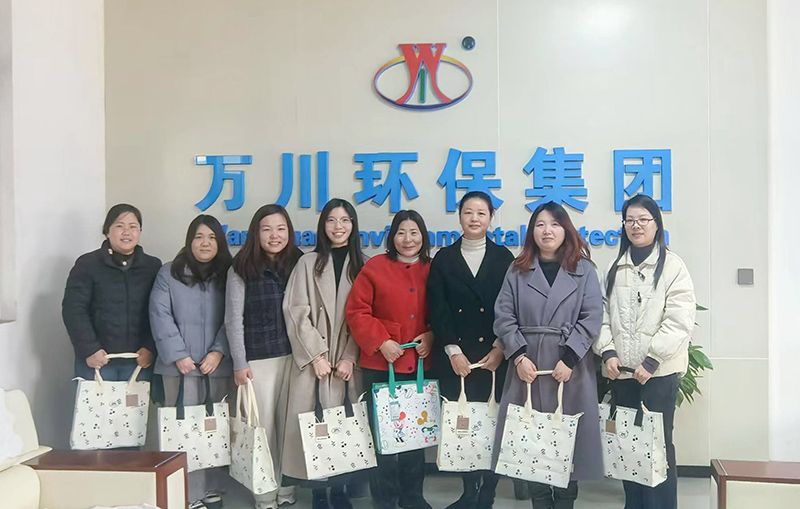 以愛之名，萬(wan)川環(huan)保緻敬(jing)每一箇(ge)她