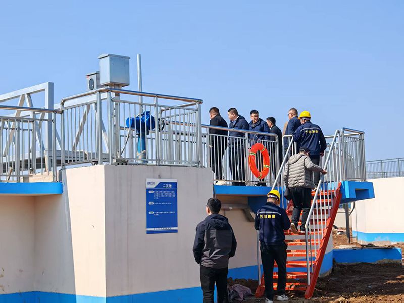 河南投資集糰城髮水務相(xiang)關領導視詧(cha)我司週口三汚汚水處理項目